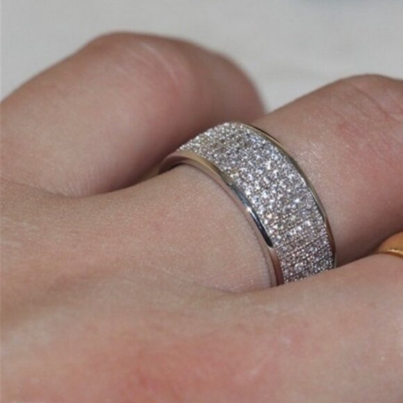 Brand New Women's Zirconia Micro Pave Infinity Ring/Band - Picture 2 of 2
